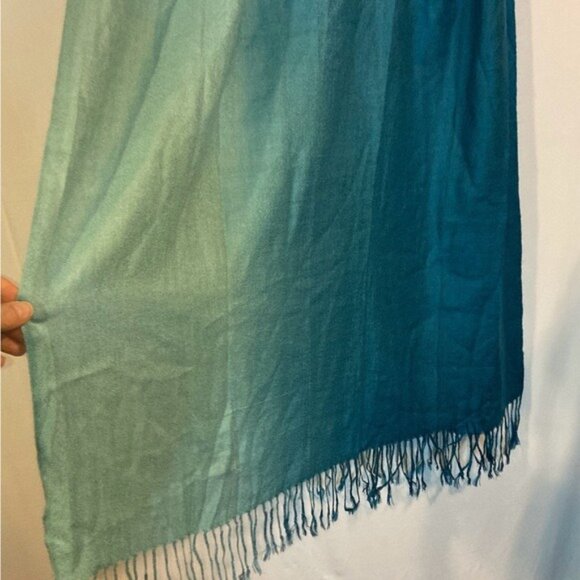 Rachael Rose Blue Gradient Shawl Wrap 68x28 Inch Acrylic - Picture 4 of 5